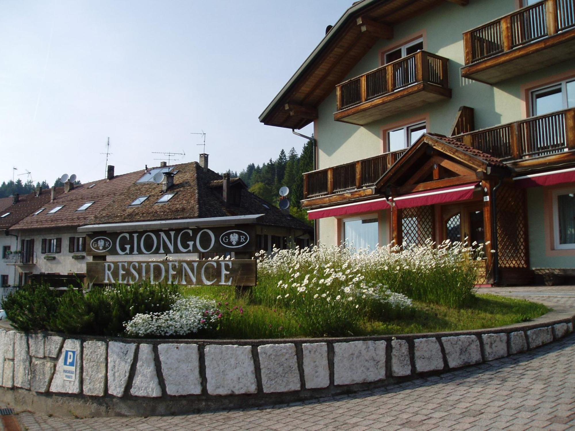 Giongo Residence - Appartamenti Lavarone Exteriör bild